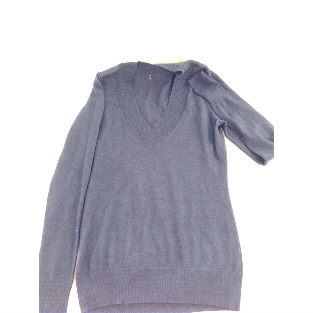 5/$25 Navy V-Neck Sweater